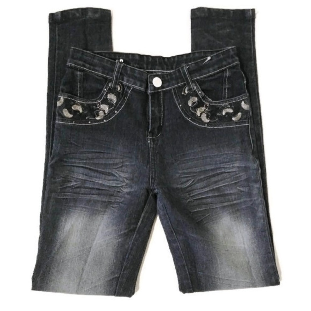 NWOT POINTBLANK Embroidered Straight Leg Jeans